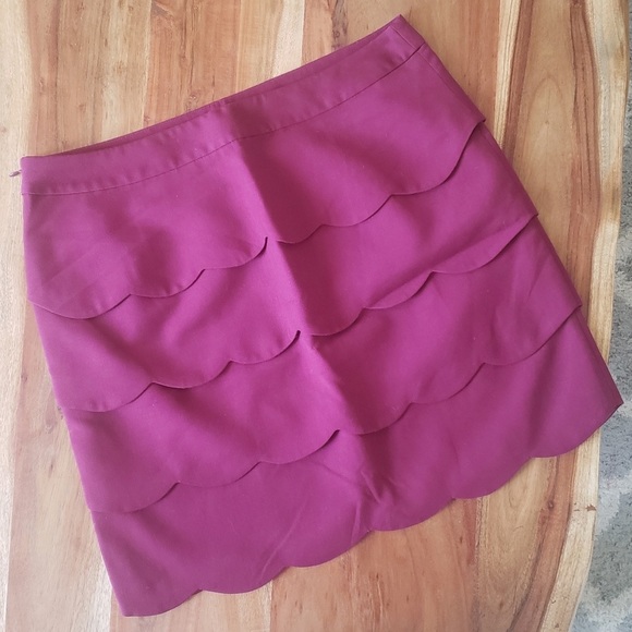 LOFT Scalloped Pencil Skirt - Picture 2 of 4